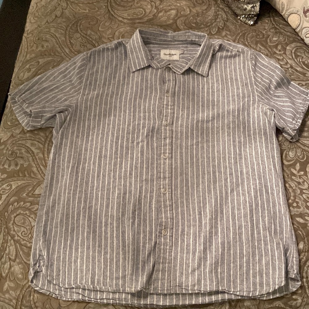 Goodfellow & Co blue/grey pinstriped button front short sleeved shirt men’s Sz L